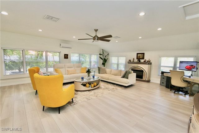 2061 Santa Barbara BLVD, Naples, FL 34116