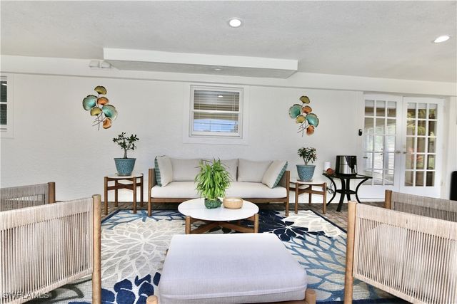 2061 Santa Barbara BLVD, Naples, FL 34116