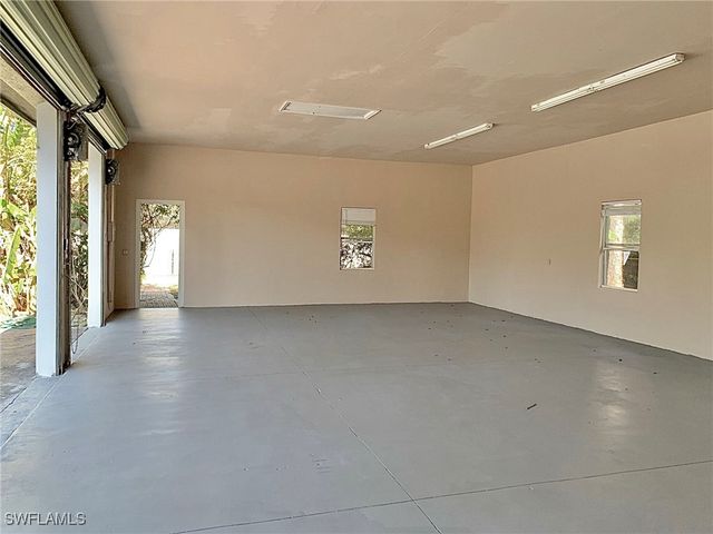 2061 Santa Barbara BLVD, Naples, FL 34116