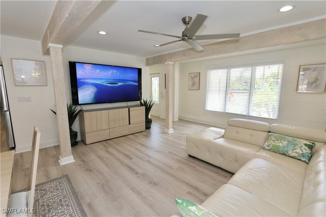 2061 Santa Barbara BLVD, Naples, FL 34116