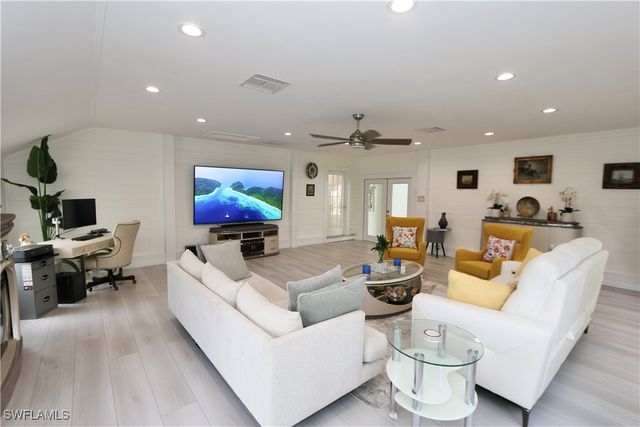 2061 Santa Barbara BLVD, Naples, FL 34116