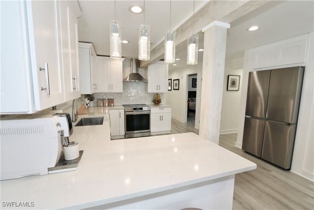 2061 Santa Barbara BLVD, Naples, FL 34116