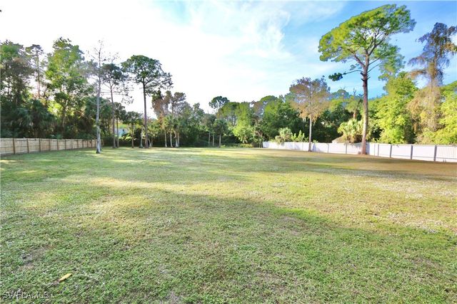 2061 Santa Barbara BLVD, Naples, FL 34116