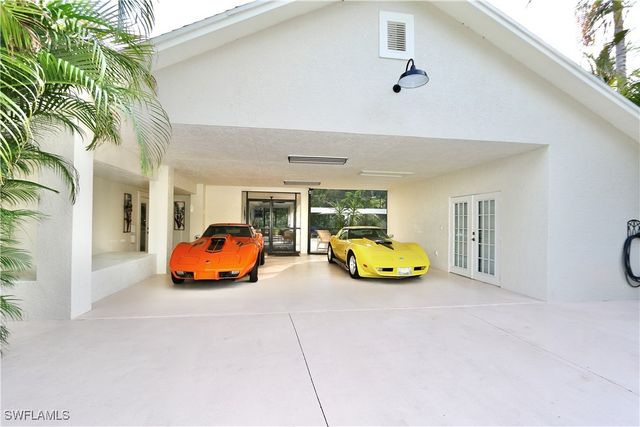 2061 Santa Barbara BLVD, Naples, FL 34116