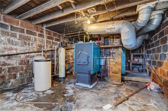 2775 S Bandy Road, Alliance, OH 44601