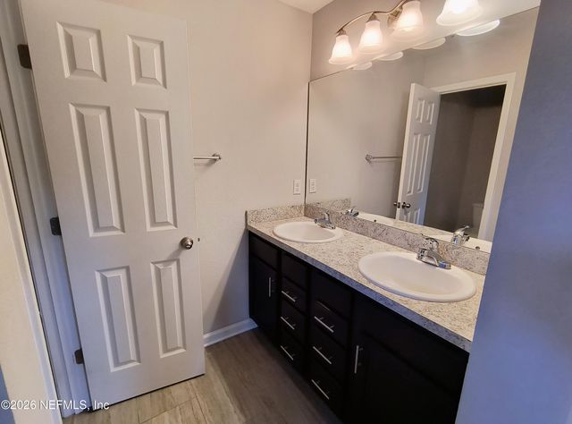 1211 SARAHS LANDING Drive, Jacksonville, FL 32221