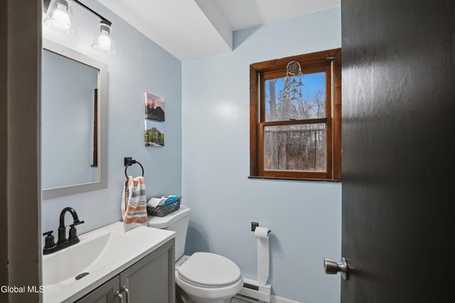 17-19 Henry Street, Guilderland, NY 12203