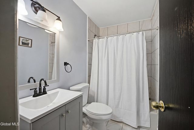 17-19 Henry Street, Guilderland, NY 12203