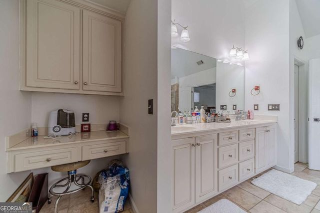 1859 Alcovy Shoals Bluff, Lawrenceville, GA 30045