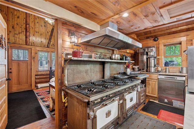 10472 W Murphy Boulevard, Hayward, WI 54843