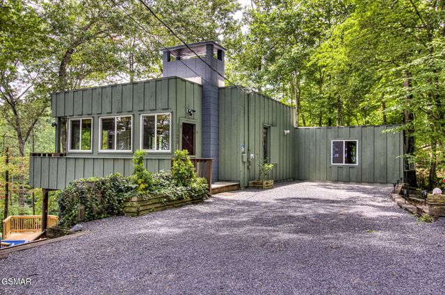 1125 Tanrac Trail, Gatlinburg, TN 37738