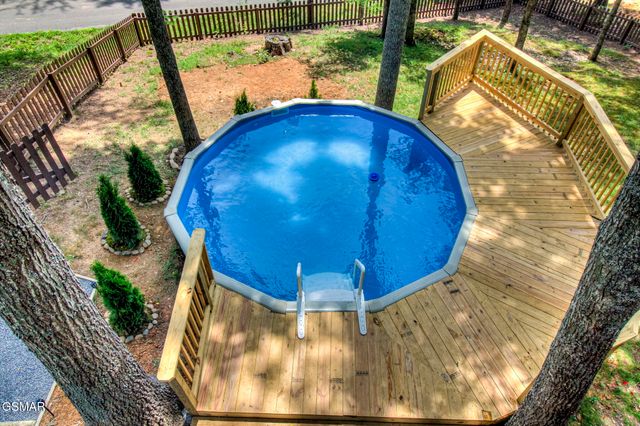 1125 Tanrac Trail, Gatlinburg, TN 37738