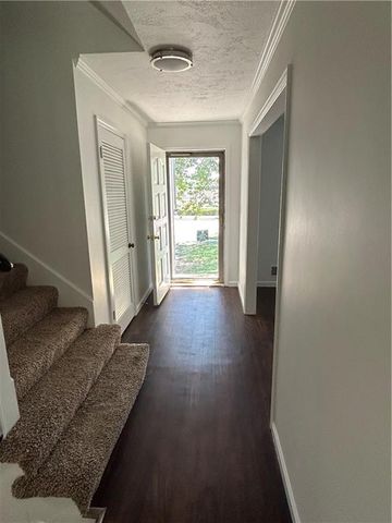 4290 Somerset Drive, Prairie Village, KS 66207