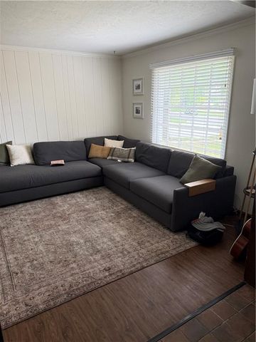4290 Somerset Drive, Prairie Village, KS 66207