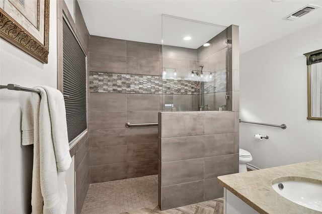 7418 Bourget Dr, Corpus Christi, TX 78413