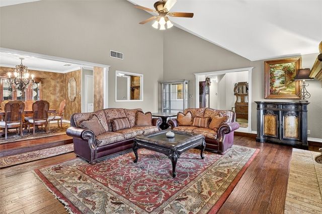 7418 Bourget Dr, Corpus Christi, TX 78413