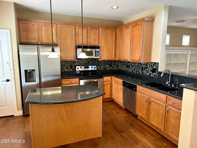 2691 E LE GRAND Loop, Chandler, AZ 85286