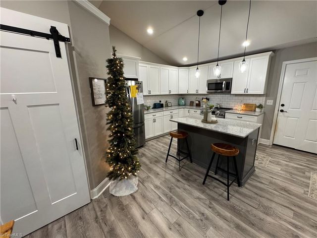 1029 Lee Acres Drive, Walnut Cove, NC 27052