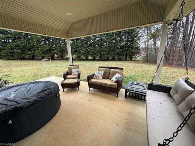 1029 Lee Acres Drive, Walnut Cove, NC 27052