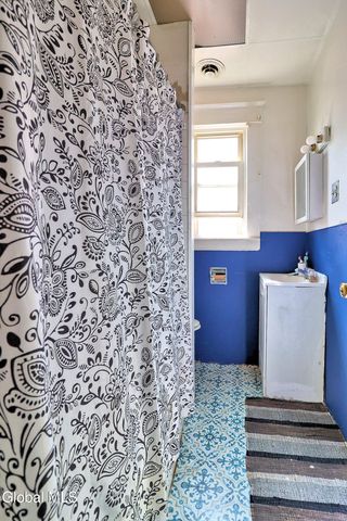 1235 Crane Street, Schenectady, NY 12303