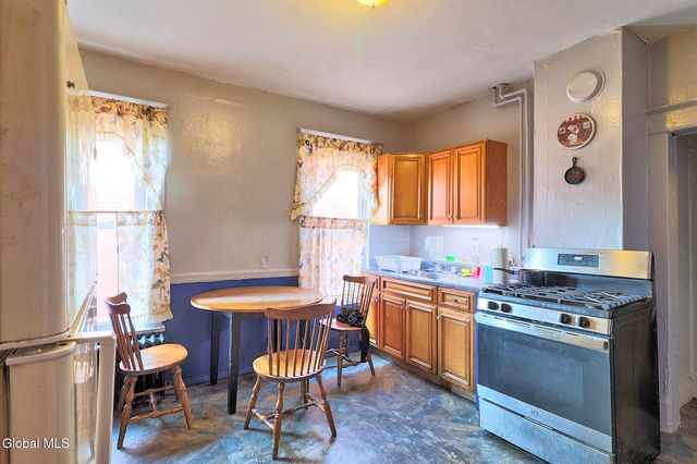 1235 Crane Street, Schenectady, NY 12303