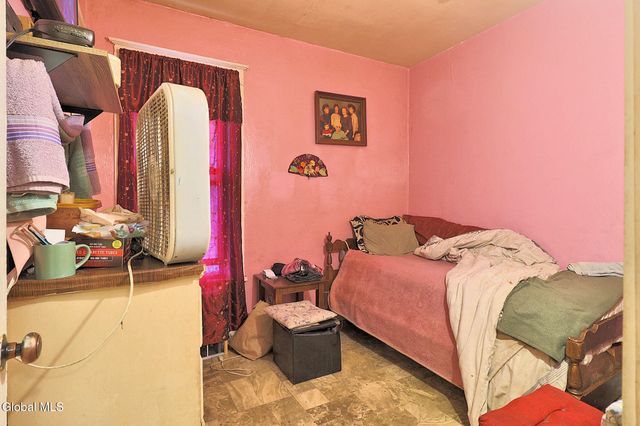 1235 Crane Street, Schenectady, NY 12303