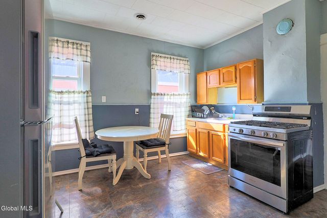 1235 Crane Street, Schenectady, NY 12303