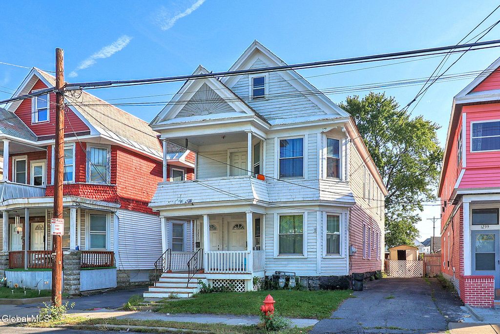 1235 Crane Street, Schenectady, NY 12303