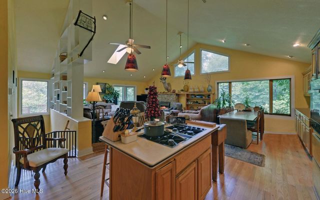 475 Rivercane Road, Brasstown, NC 28902
