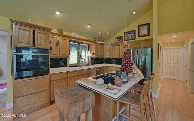 475 Rivercane Road, Brasstown, NC 28902