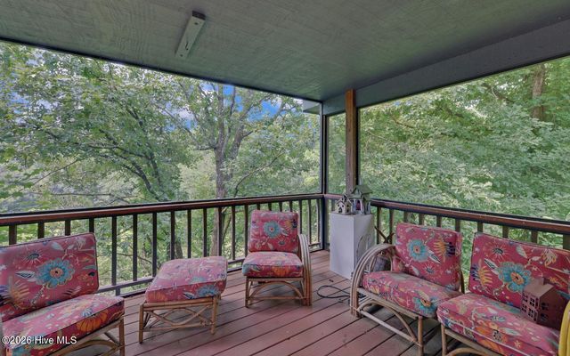 475 Rivercane Road, Brasstown, NC 28902