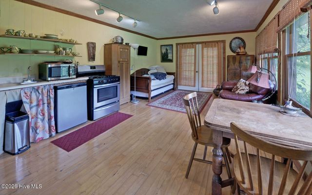 475 Rivercane Road, Brasstown, NC 28902