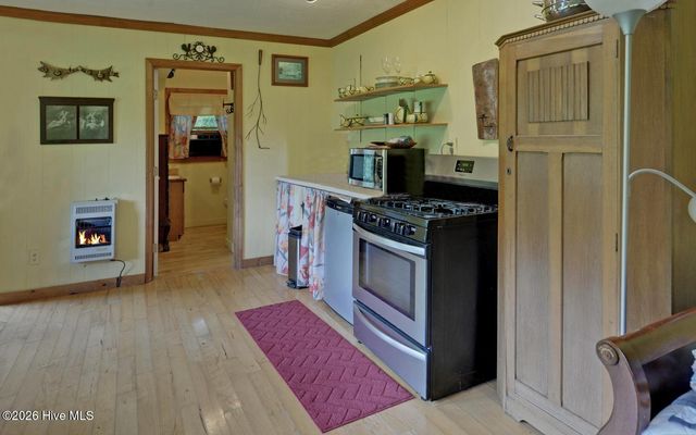 475 Rivercane Road, Brasstown, NC 28902