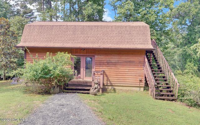 475 Rivercane Road, Brasstown, NC 28902
