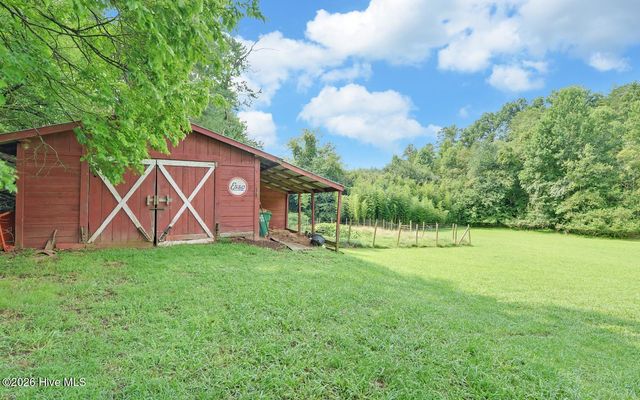 475 Rivercane Road, Brasstown, NC 28902