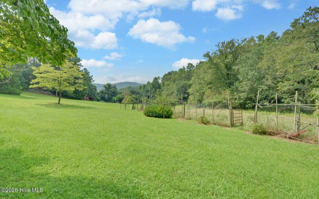 475 Rivercane Road, Brasstown, NC 28902