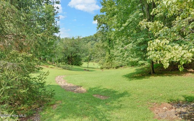 475 Rivercane Road, Brasstown, NC 28902