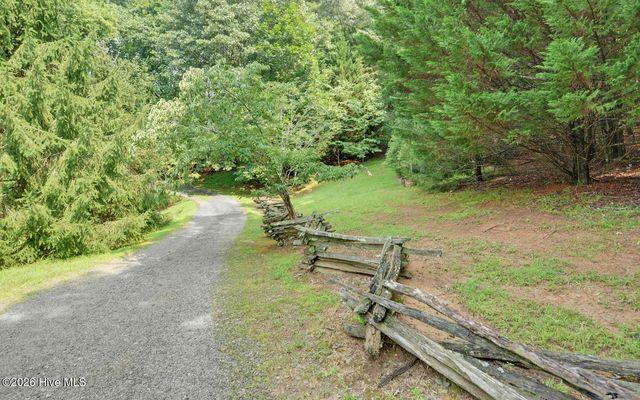 475 Rivercane Road, Brasstown, NC 28902