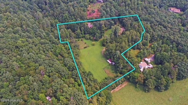 475 Rivercane Road, Brasstown, NC 28902