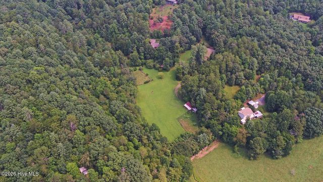 475 Rivercane Road, Brasstown, NC 28902