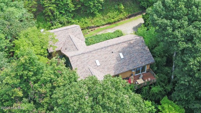 475 Rivercane Road, Brasstown, NC 28902