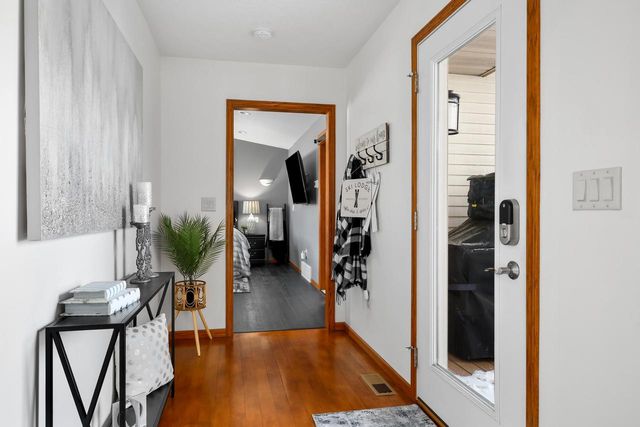 2111 Clearwater DRIVE, Onalaska, WI 54650