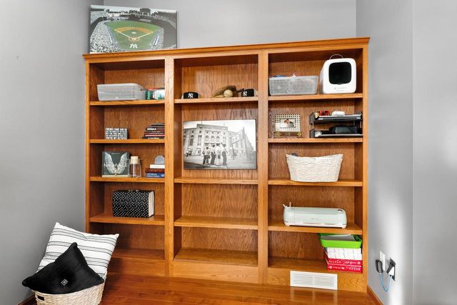 2111 Clearwater DRIVE, Onalaska, WI 54650