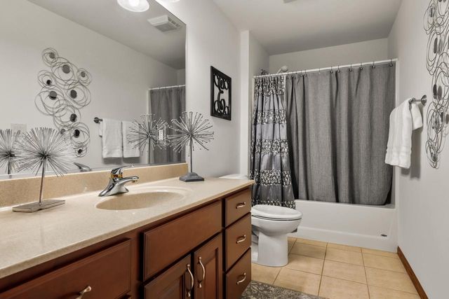 2111 Clearwater DRIVE, Onalaska, WI 54650