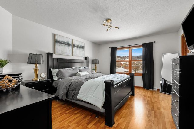 2111 Clearwater DRIVE, Onalaska, WI 54650