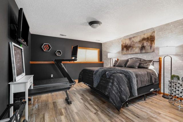 2111 Clearwater DRIVE, Onalaska, WI 54650