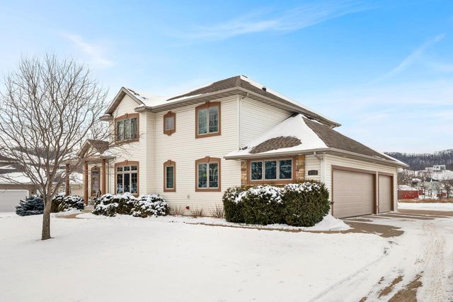 2111 Clearwater DRIVE, Onalaska, WI 54650
