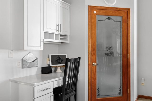 2111 Clearwater DRIVE, Onalaska, WI 54650