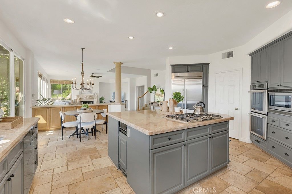 Image 14 of property listing at 3924 Davids, Agoura Hills, CA 91301