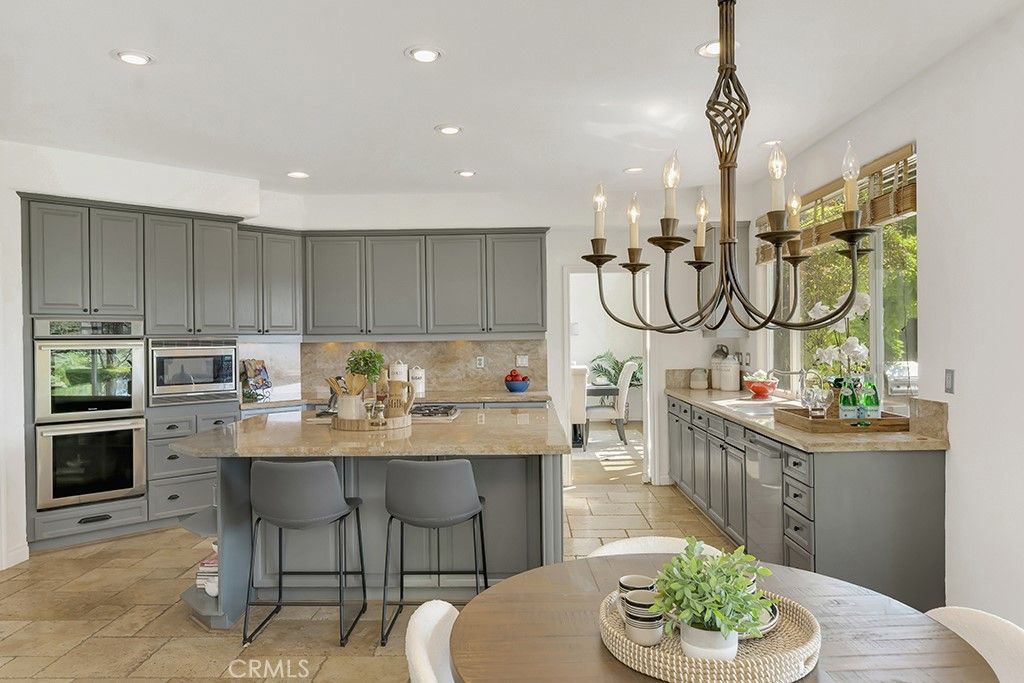 Image 15 of property listing at 3924 Davids, Agoura Hills, CA 91301